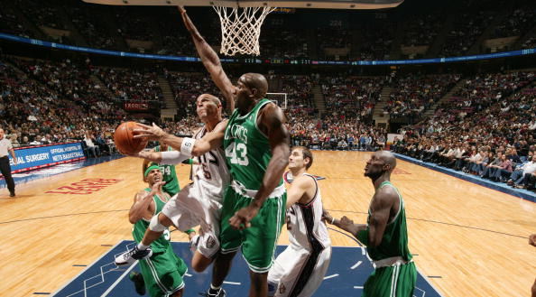 防守球员尝 防守球员尝