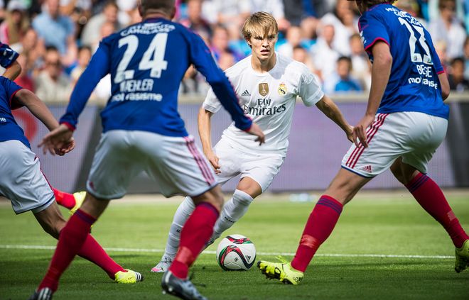 更因为他们 更因为他们